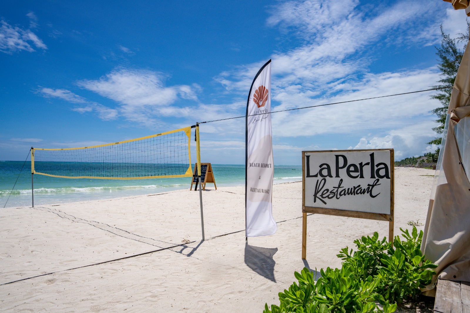 Ocean-view refreshments at La Perla Beach Resort